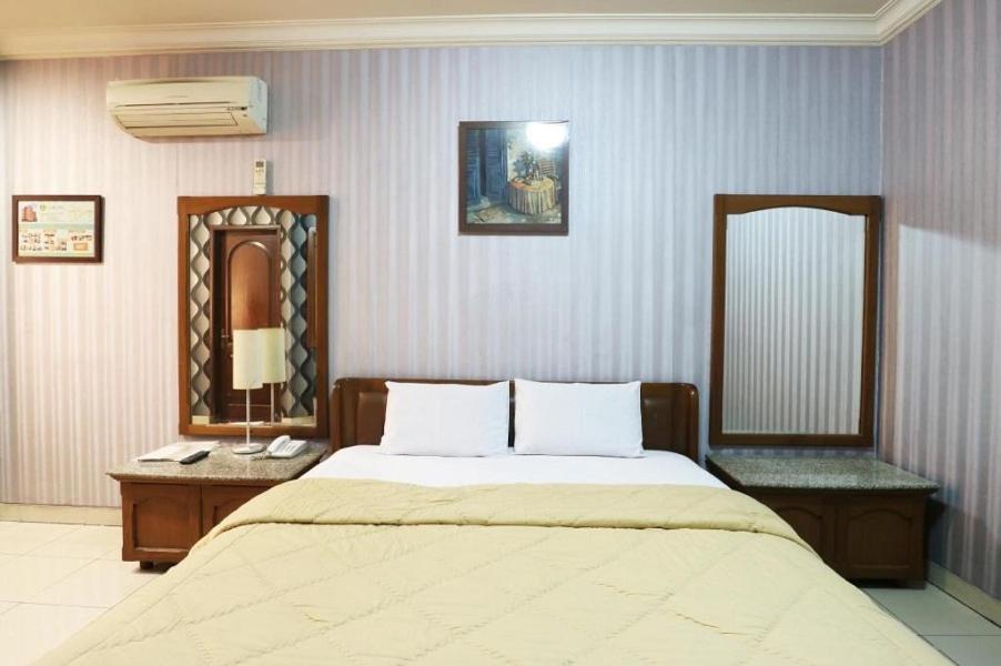 Hotel 678 Kemang Powered By Cocotel Jakarta Eksteriør billede