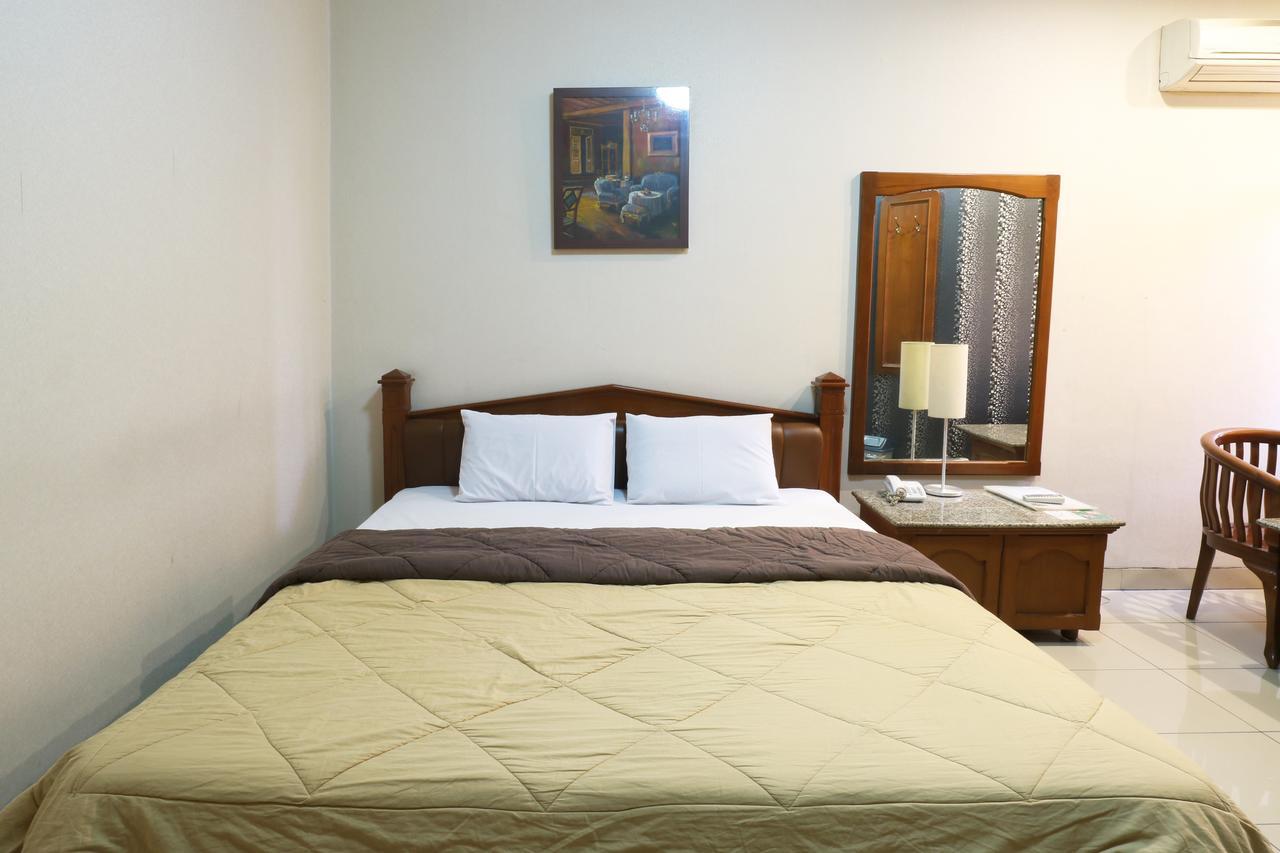 Hotel 678 Kemang Powered By Cocotel Jakarta Eksteriør billede
